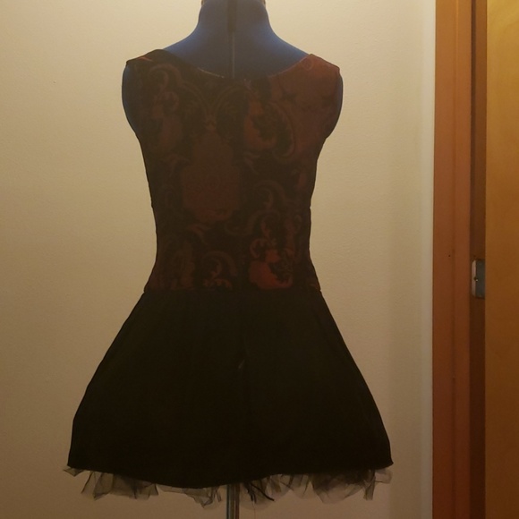 Dress - Picture 2 of 2